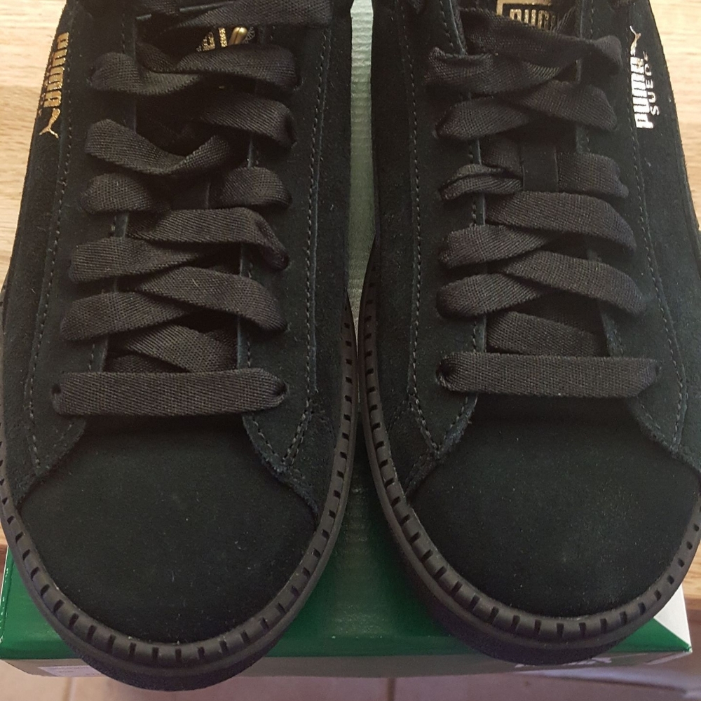 NWT - Women's Puma Platform Sneakers - 8.5